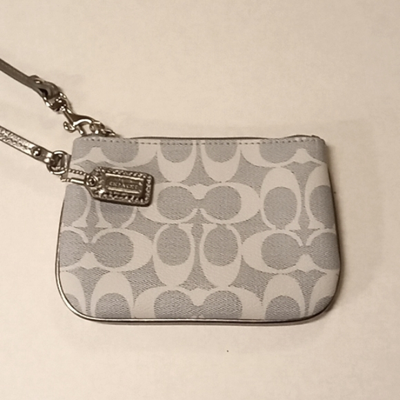 Coach Handbags - NWOT Coach Wristlet